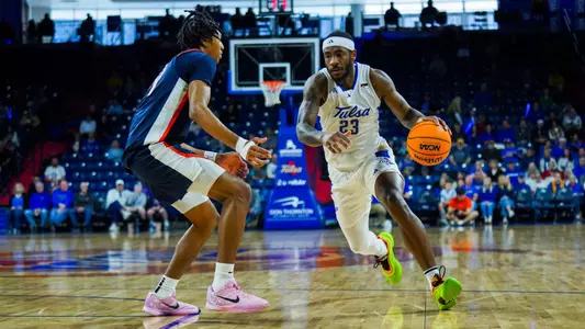 David Green drives to the basket against UTSA