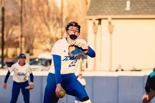 Makenzie Freeman delivers a pitch