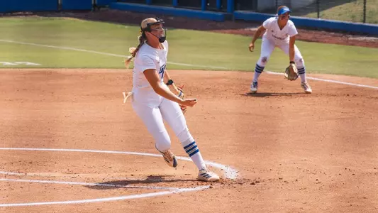 Maura Moore delivers a pitch