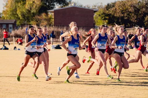 WXC runs at the 2025 Midwest Regional