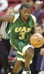 Eric Bush scored 19 points in the victory.