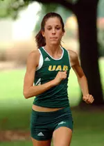 Elizabeth Ambrus placed ninth overall and seventh among collegiate runners at the Chile Pepper Invitational