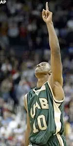Mo Finley celebrates after his basket in the last seconds of the game to beat Kentucky.