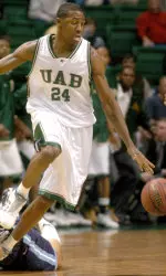 Wen Mukubu breaks upcourt after stealing the ball from Old Dominion's Drew Williamson during the first half. (AP Photo/Birmingham News, Mark Almond)