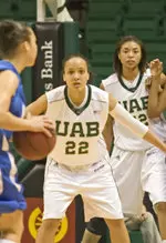 Senior Carmen Guzman was named C-USA's Player of the Week after averaging 22.5 ppg and 7.5 rpg last week.