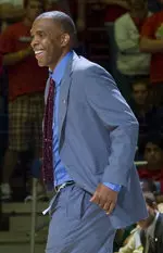 UAB head coach Mike Davis and his staff has signed two guards, Adrien Coleman and Dexter Fields, for the 2009-10 season.