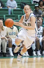 Amanda Peterson scored 16 points as UAB fell to Memphis, 65-60, on Saturday evening.