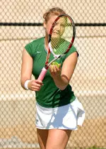 Evelien Strijker won her match at No. 2 singles.