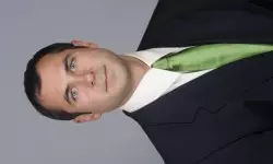 Head coach Kurt Thomas.