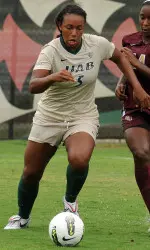 Sophomore Sam Bradford tallied her first goal of the season on Sunday afternoon.