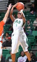 Sophomore guard Amber Jones matched her career-high of 23 points against Marshall.