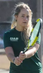 Menanteau Moolman dropped just two games in her win at No. 4 singles.