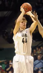 Jordan Swing returned to the lineup with 19 points in the win at UTEP.