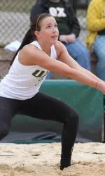 Becca Howard teamed with Michele Simmons for a critical win in three sets at the No. 5 position.