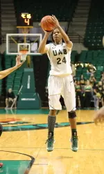 UAB's Karisma Chapman finished with 15 points and nine rebounds.