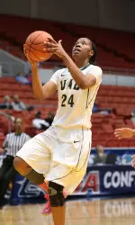 Junior Karisma Chapman has the hot hand as of late with four-straight 20-plus point efforts.