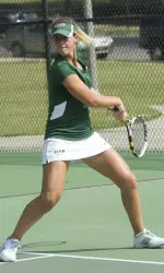 Isabel Fernandez boasted a team-high 15-4 dual match singles record this season.