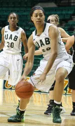 Sophomore Kayla Anderson finished with a season-best 11 points in the win.