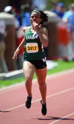 Shakima Knox paced UAB in the 100-meter, picking up a seventh-place finish as UAB completed day one of the Tennessee Relays on Friday.