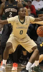 UAB's Hakeem Baxter tied a team-high with 13 points on Thursday.