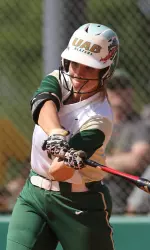 Senior Sara Beth Williamson knocked her second home run of the season and now have five RBIs on the year.