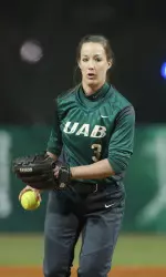 Sophomore Megan Smith earned her third victory after shutting out Mississippi State over four innings.