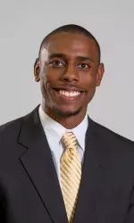 Michael Scott Jr. joins the women's basketball team as assistant coach.