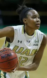 Keonna Farmer's 15 rebounds and 12 points led UAB.