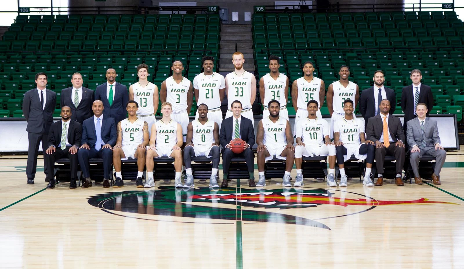 2016-17 Men's Basketball Team Photo