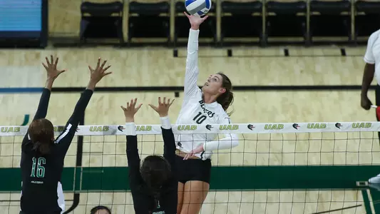 Emma Mitchell vs. Charlotte