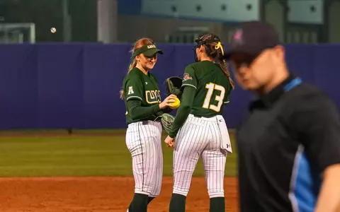 Lindsey Smith and Caroline McLendon