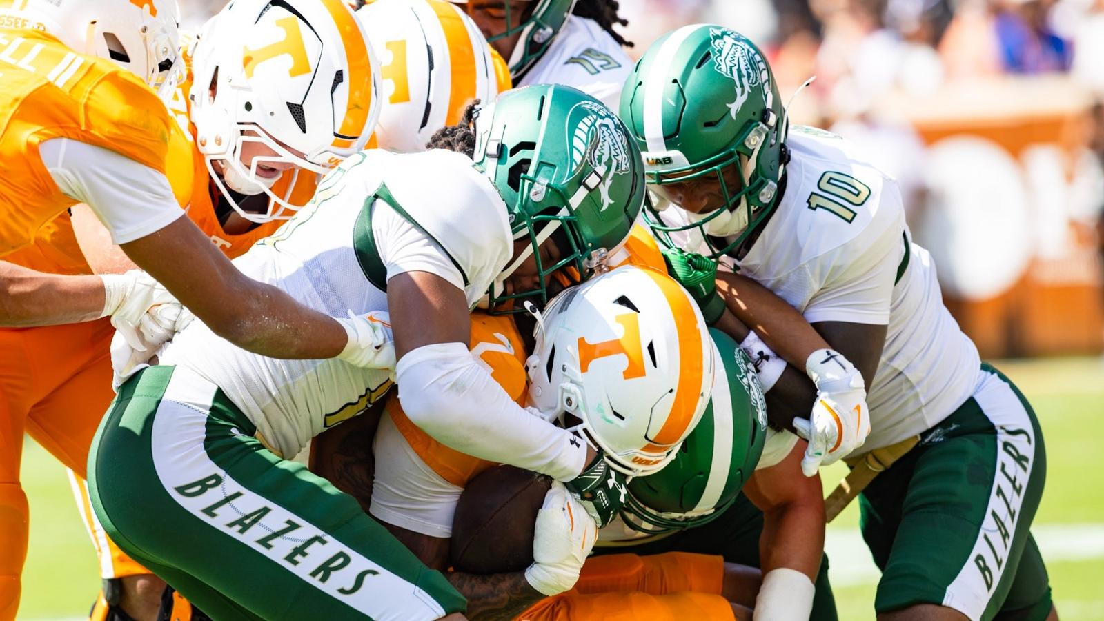 UAB Falls at No. 15 Tennessee, 56-24 - UAB Athletics