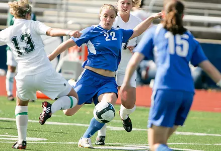 Eagles Hold off Aggressive Bulls Offense Image