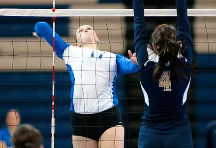 UB Falls To Division-Leading Akron, 3-0 Image