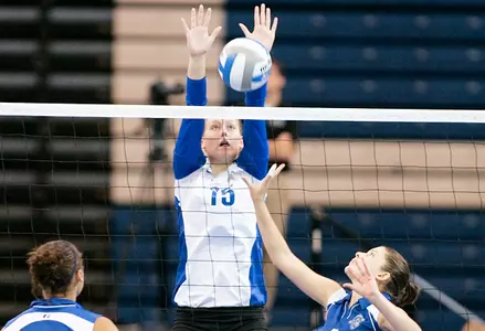 Bulls Dominate Fifth Set To Defeat Akron Image