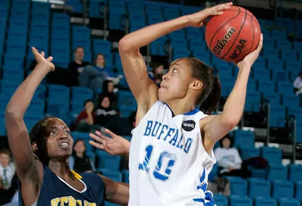 Kourtney Brown Breaks Single-Season Rebounding Record As Bulls Fall To Kent State Image