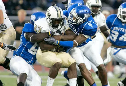 Bulls Play First of Three Straight Road Games at UConn on Saturday Image