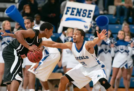 Bulls Clamp Down on Defense to Defeat Northern Illinois Image