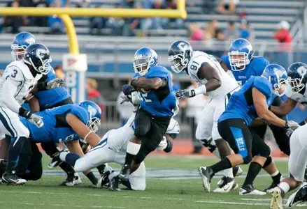 Eagles Rebound to Down Bulls, 30-17, despite Oliver's big day Image