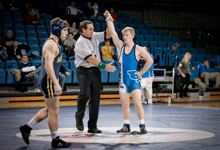 Kevin Smith Reaches 100 Career Wins, Bulls Fall to #6 Michigan Image