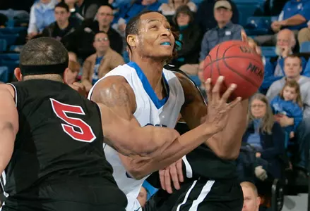 Bench Powers Bulls Past Niagara, 82-74 Image