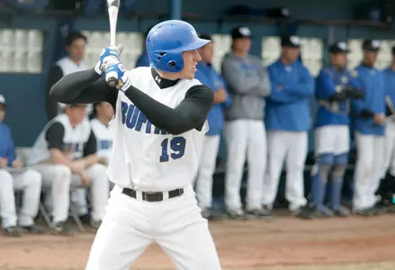 Bulls Drop Doubleheader to Longwood Image