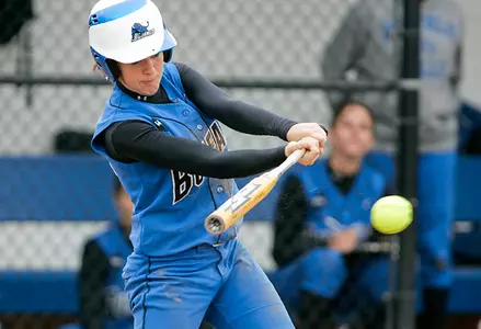 Bulls Drop Wild 11-Inning Affair To Quinnipiac, 7-6 Image