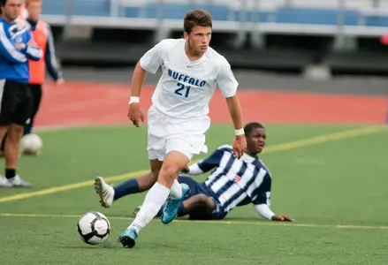 Men's Soccer Ends in 1-1 Tie at Robert Morris Image