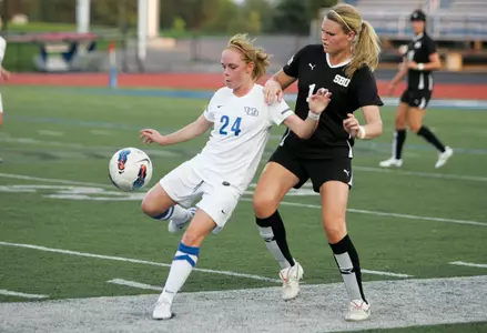 Bonaventure Snaps Buffalo Win Streak With 3-2 Victory Image