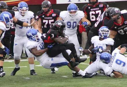 Northern Illinois Overpowers Buffalo, 45-3 Image