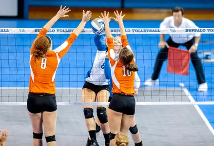 Bulls Drop Five-Setter At Bowling Green Image