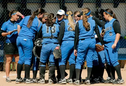 Buffalo Softball To Host Winter Camps Image