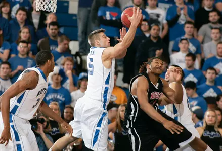 Buffalo Has Win Streak Snapped at Kent State Image