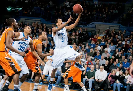 Bulls Clipped by Carleton, 77-75 Image